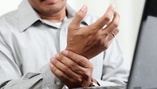 artritisaren eta artrosiaren sintomen aldea